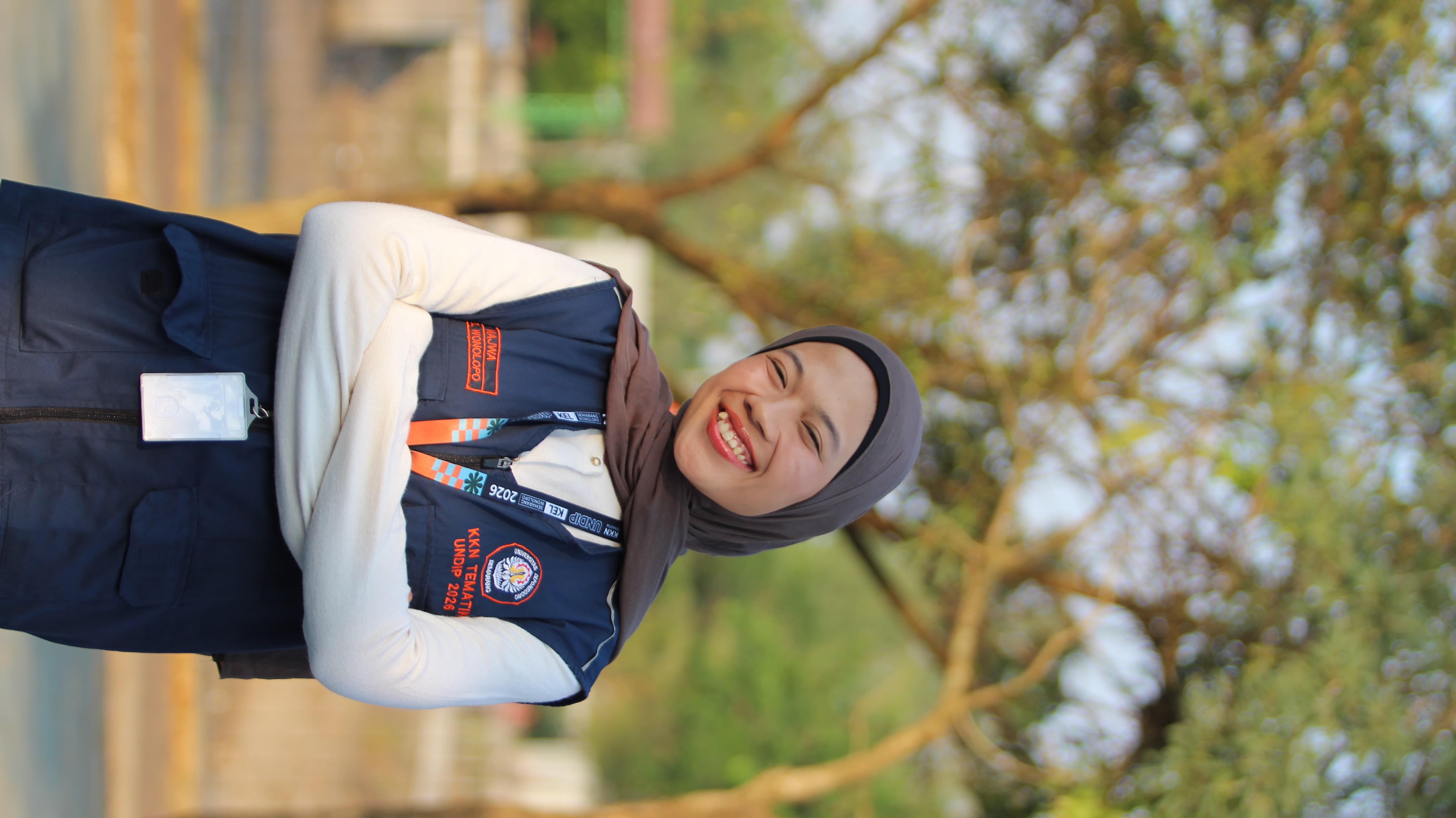 Najwa Syahidah Pose 2