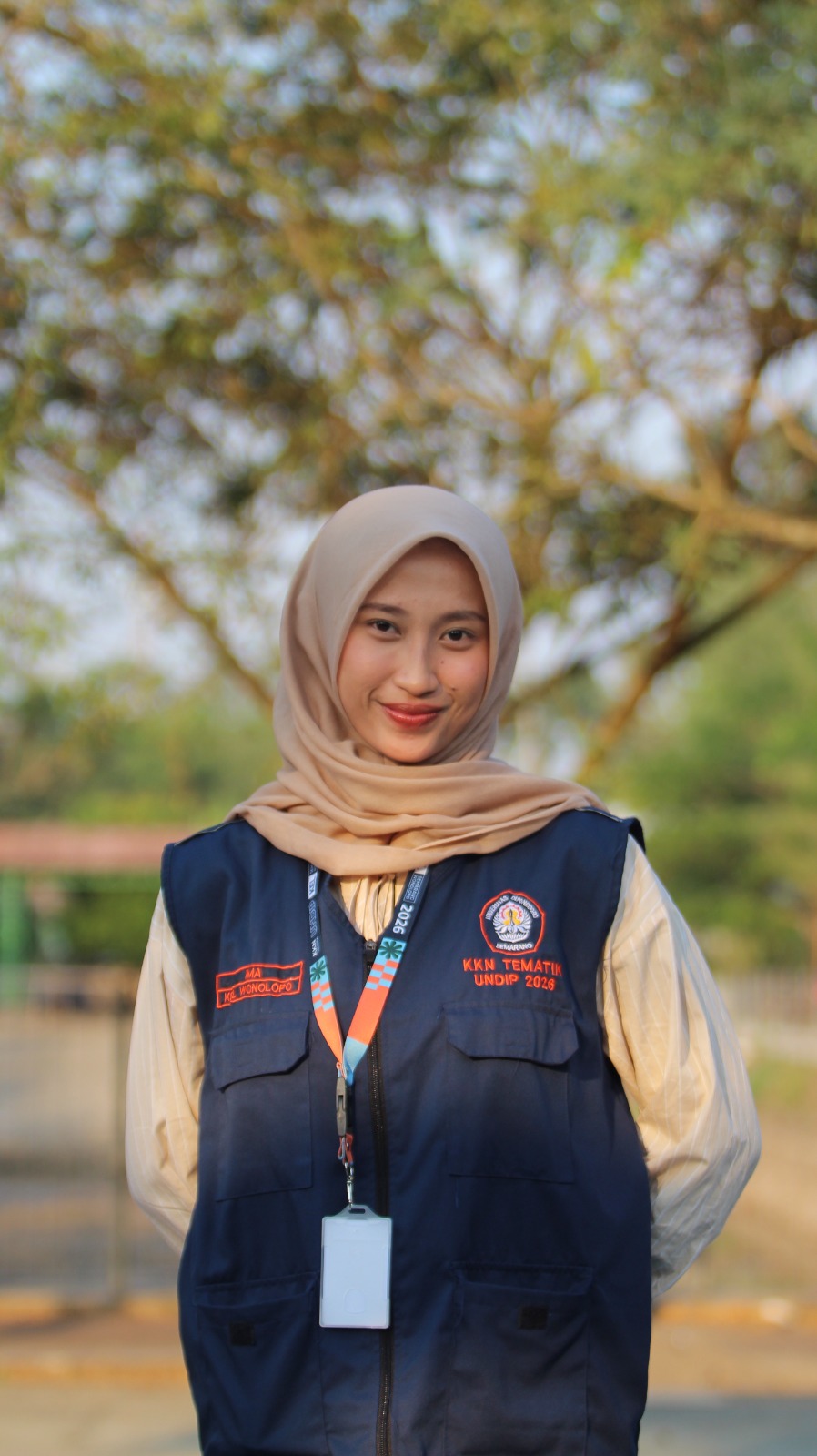 Ima Firdatun Naafi'ah Pose 2