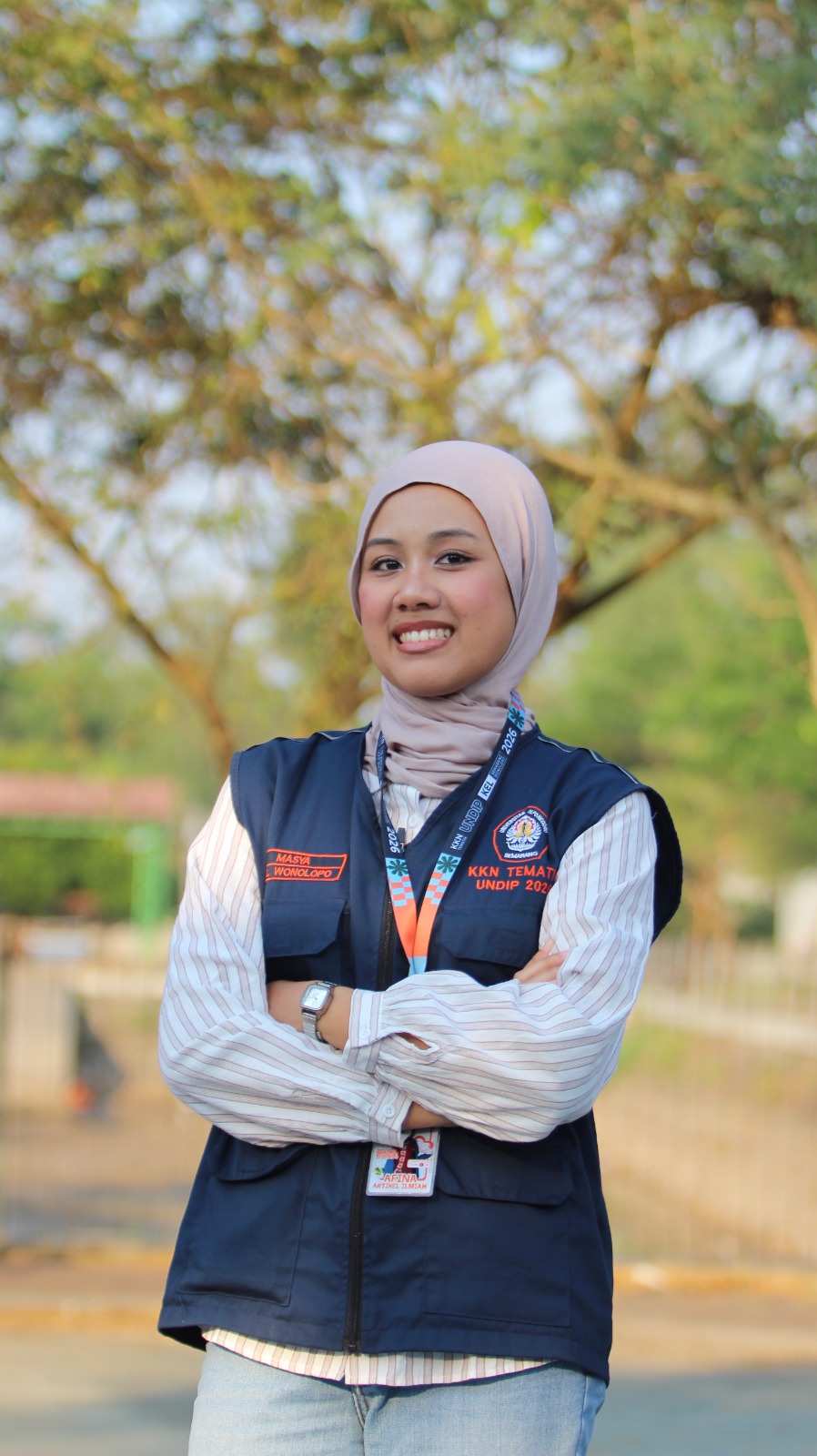 Afina Qushwa Syafarin Hidayat Pose 2